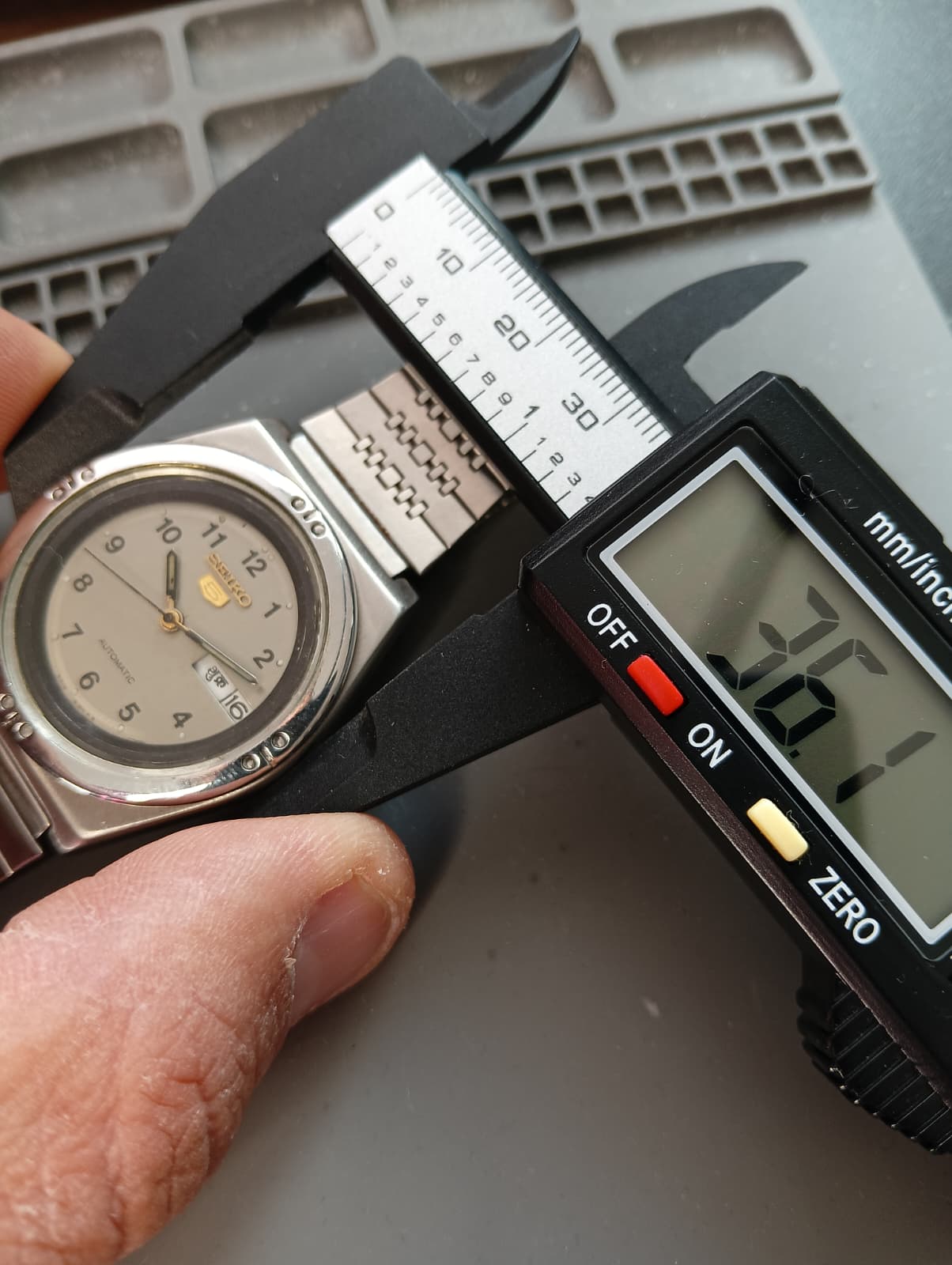 Seiko 5 Vintage Japan Rare re 6309-8940 Automatico