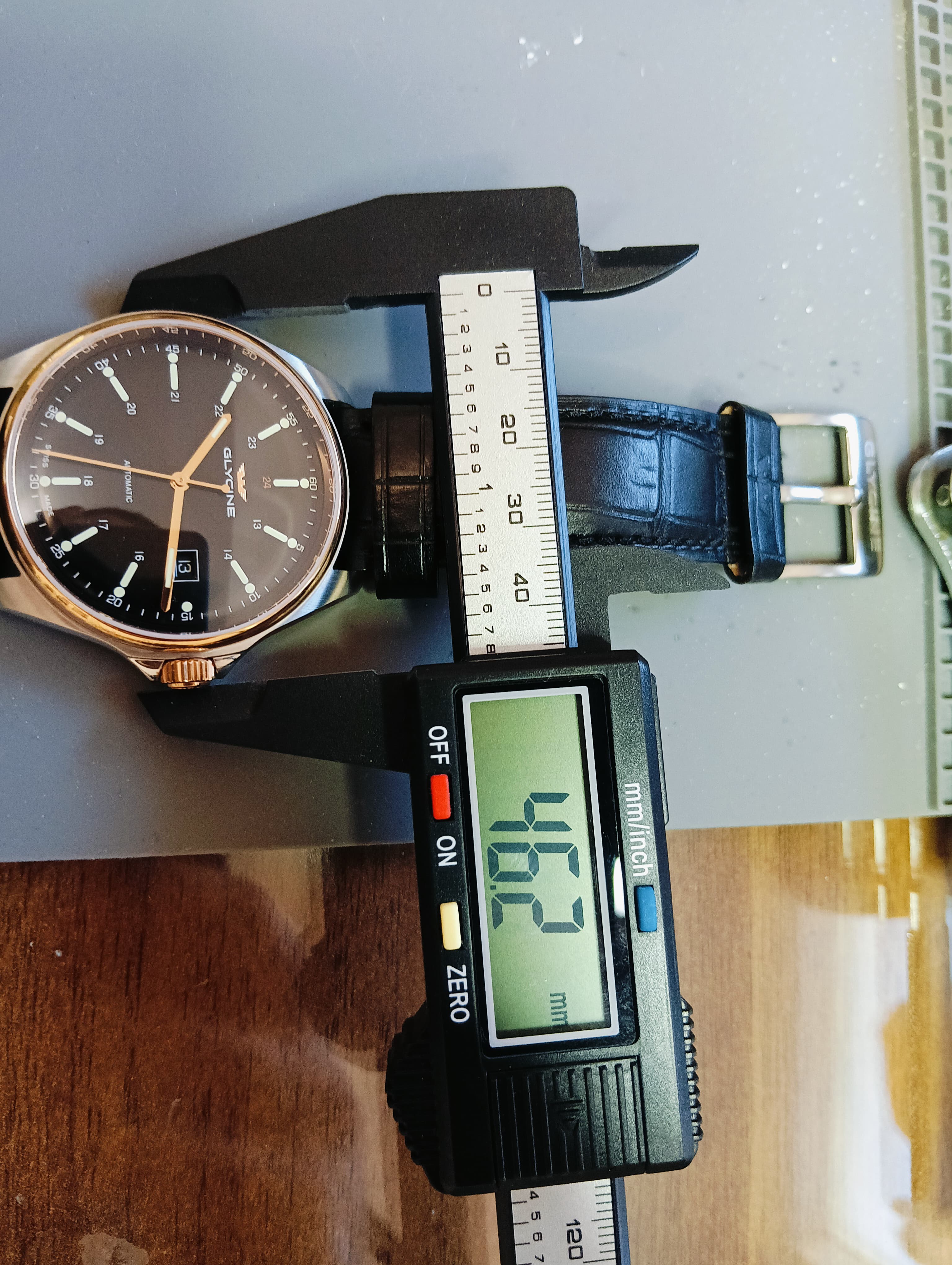 Glycine Combat 6 Classic