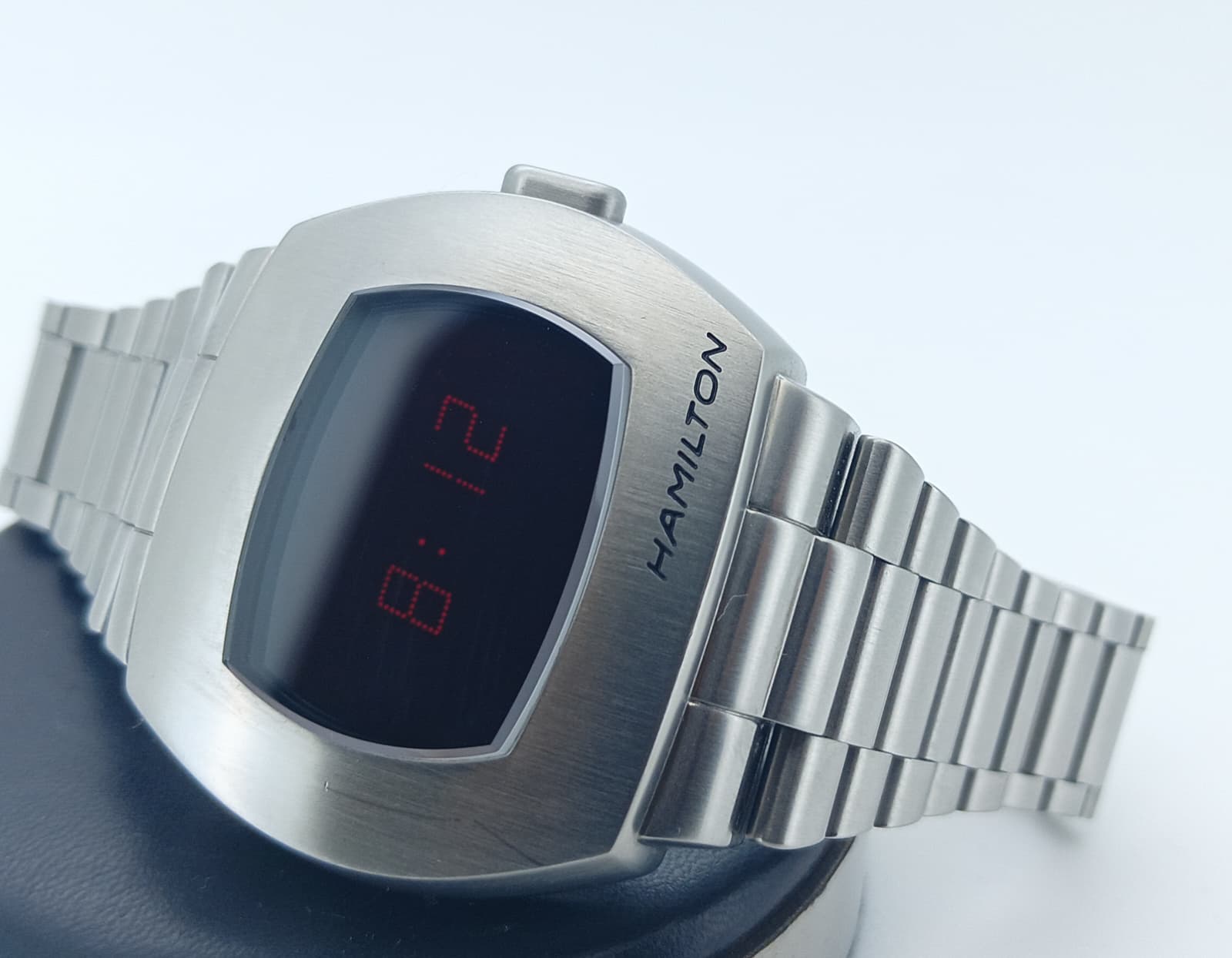 Hamilton PULSAR DIGITAL QUARTZ (Ref. H52414130)