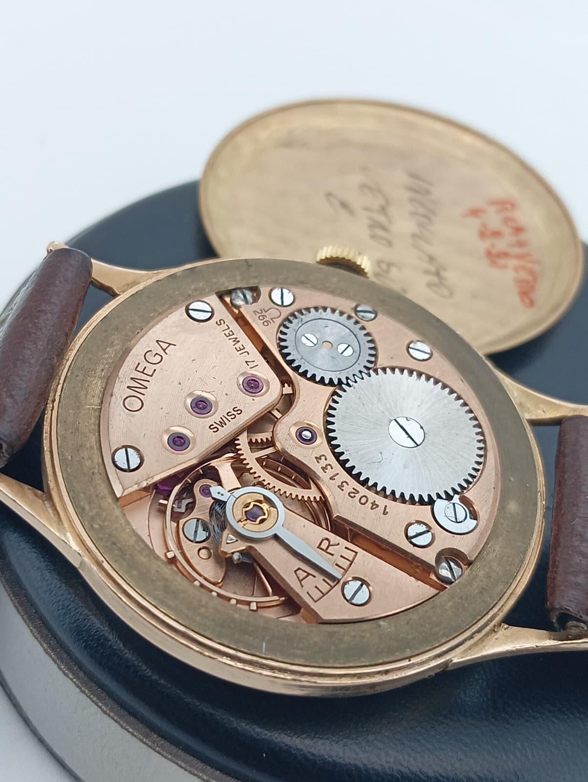 OMEGA Vintage "Honeycomb" Calatrava 18kt ⚜️