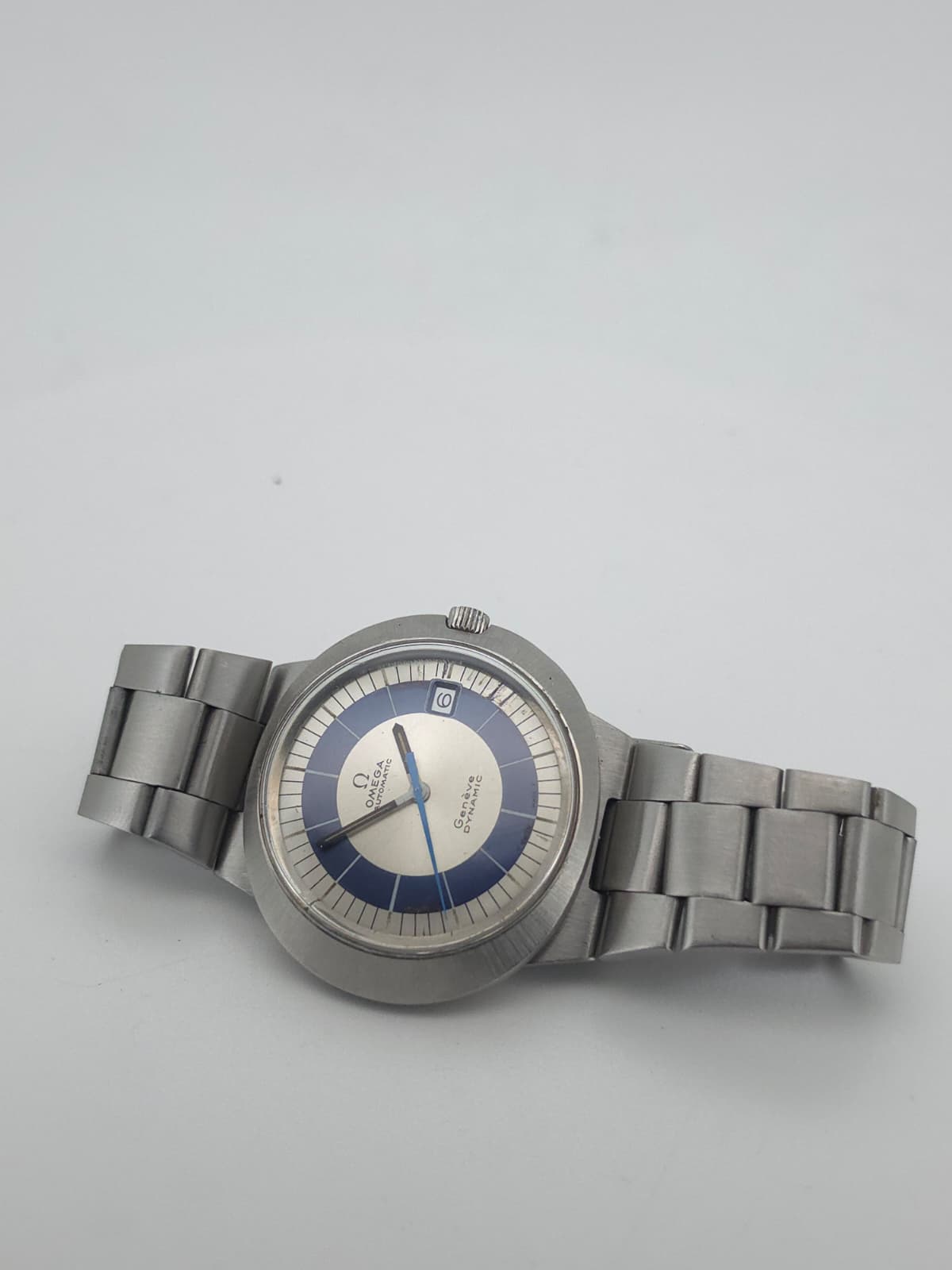OMEGA GENÈVE DYNAMIC AUTOMATIC "BULLSEYE" VINTAGE