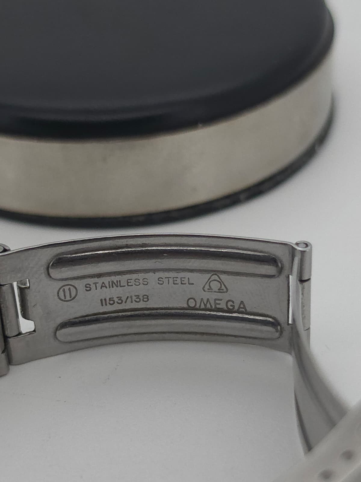 OMEGA GENÈVE DYNAMIC AUTOMATIC "BULLSEYE" VINTAGE